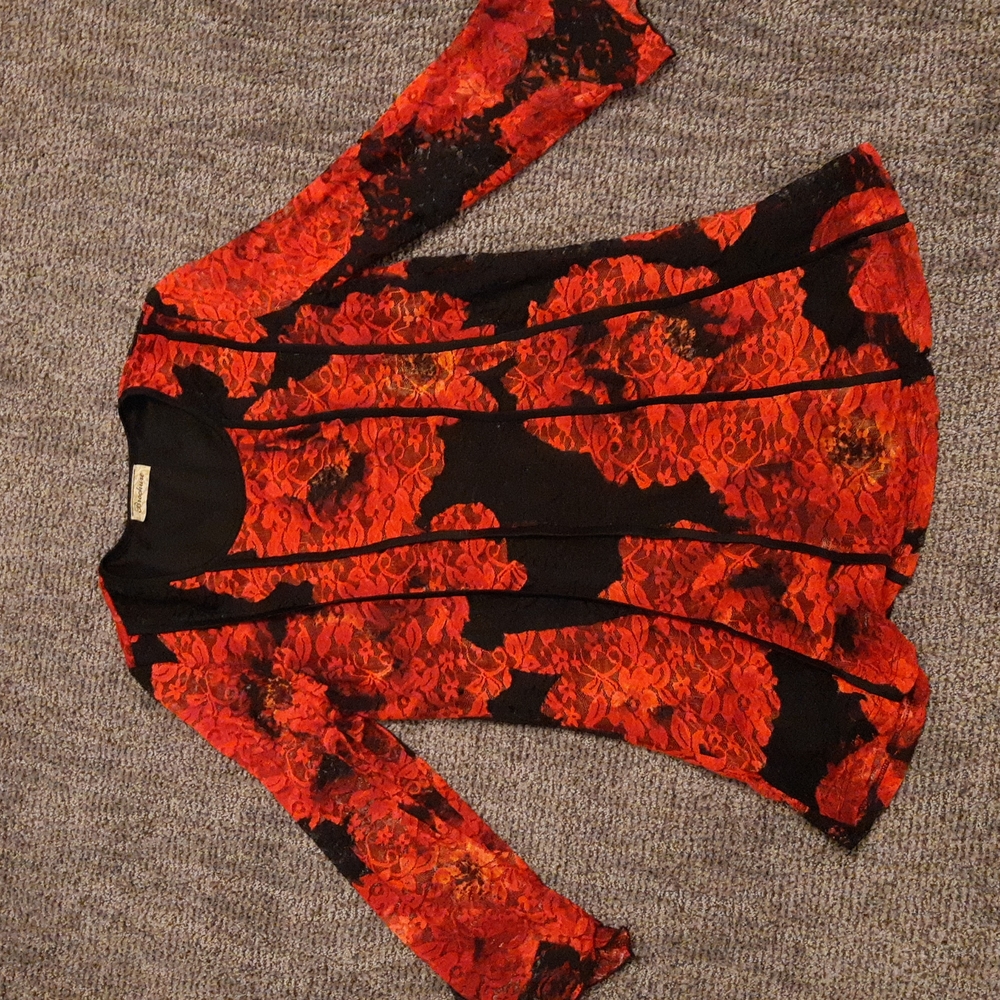 Brochure Black and Red Lace Top Size Small